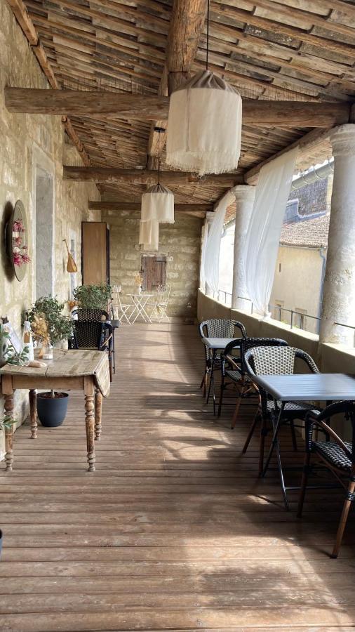 La Maison D'Aimé Saint-Quentin-la-Poterie Esterno foto